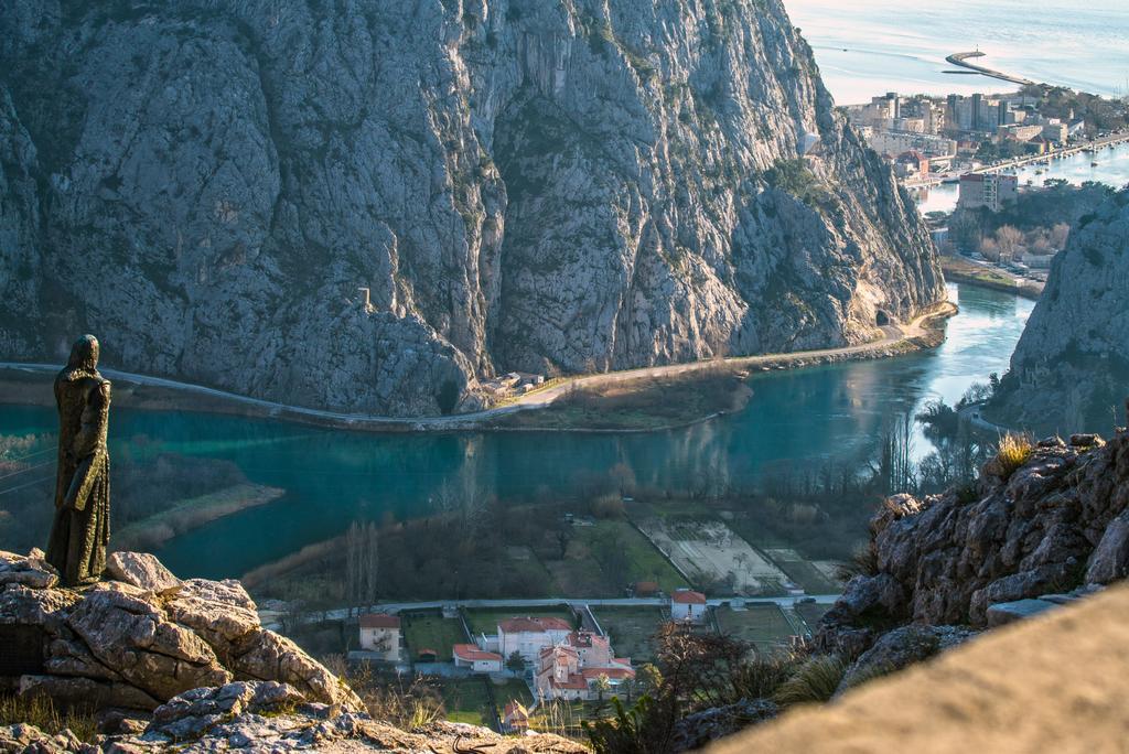 Apartments Anna Omiš Exterior foto